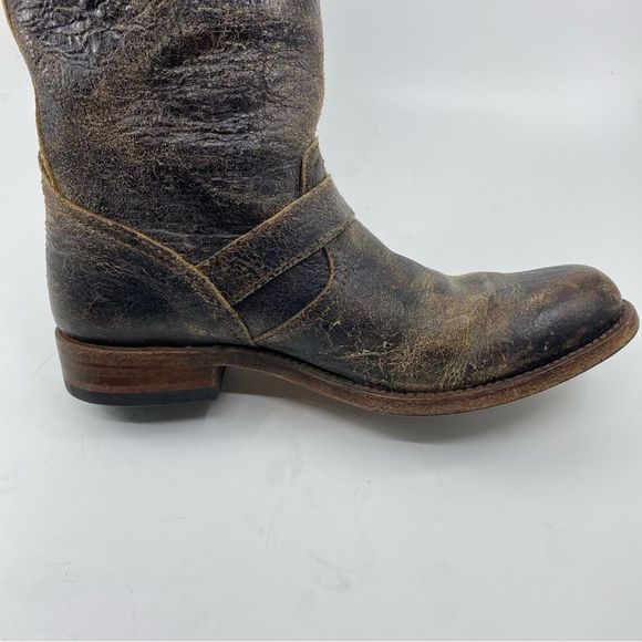 Frye Veronica  Leather Boots Color Brown Fashion Cracked Shiny Finish SZ 6 - Picture 5 of 15